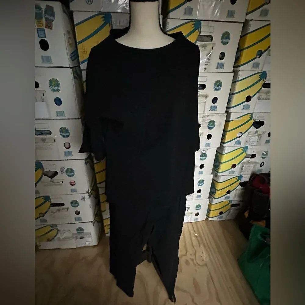 NWT Elegant Black Women's 2 piece top & bottom